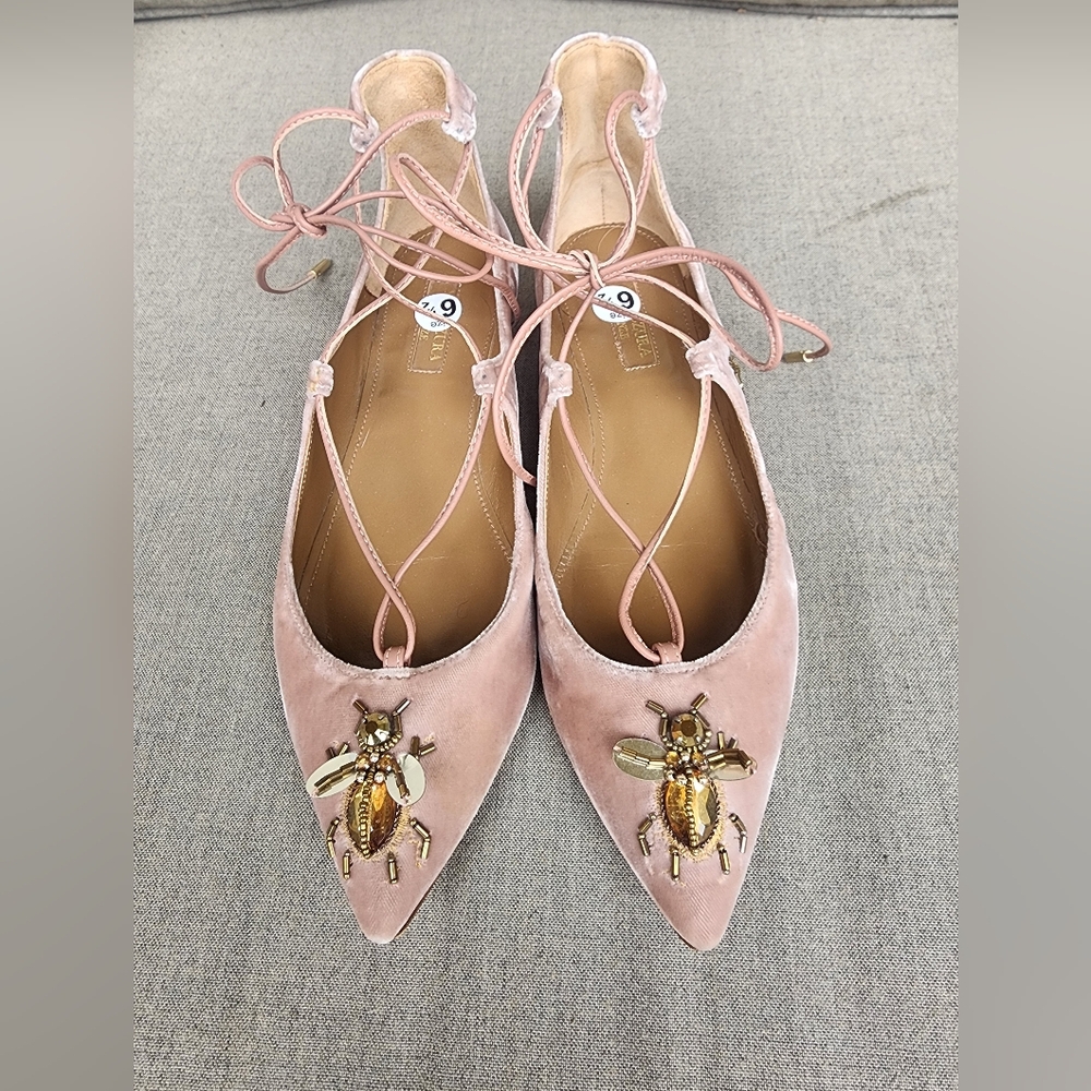 EUC-Aquazzura Flesh Pink Velvet Embellished Lace-Up Flats!!🩷🐝💛